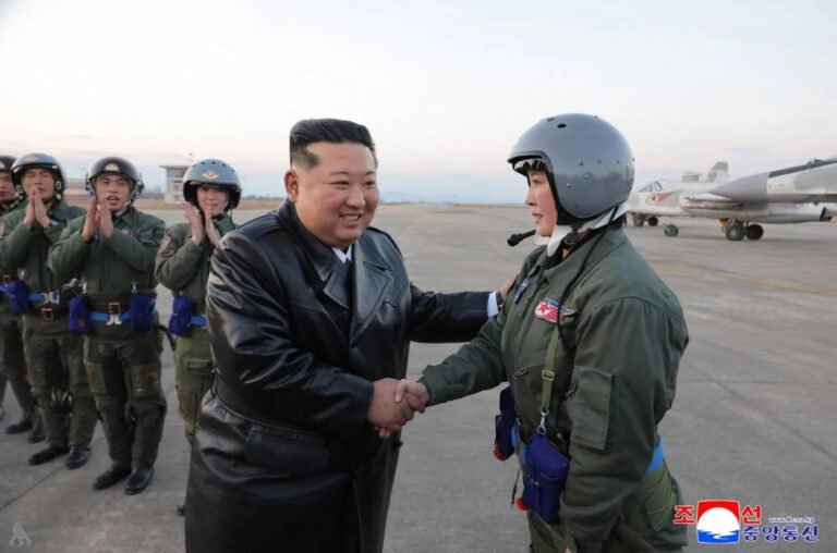 كيم-جونغ-يتعهد-تجهيز-قواته-الجوية-بأصول-استراتيجية.jpg
