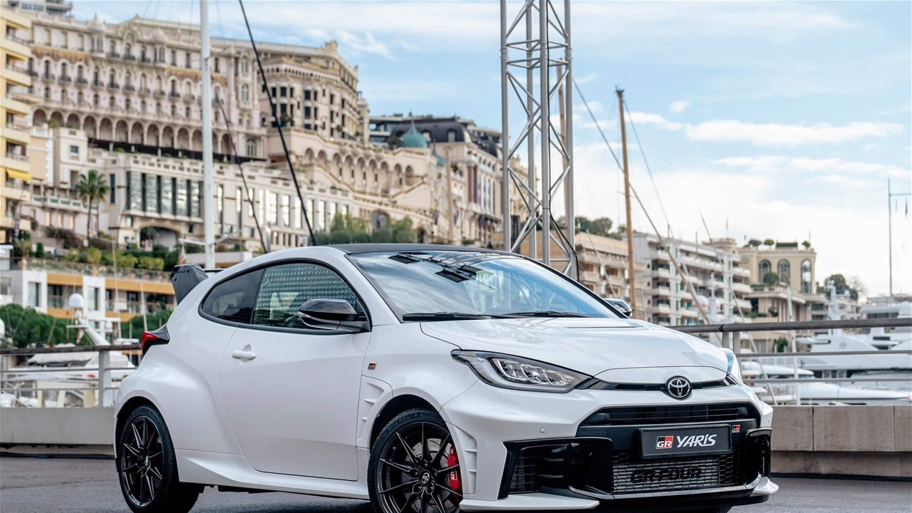 تويوتا-GR-ياريس-Aero-Performance-الحلبة-تفرض-قوانينها-على-الشارع.jpg